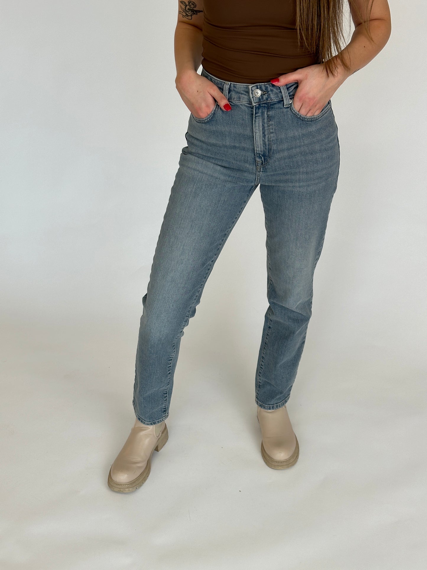 ONLEMILY HW Straight Jeans - DOT321