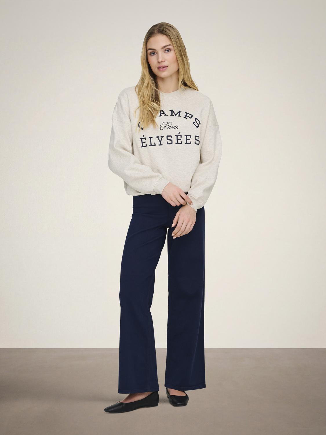 model_shot-front_full