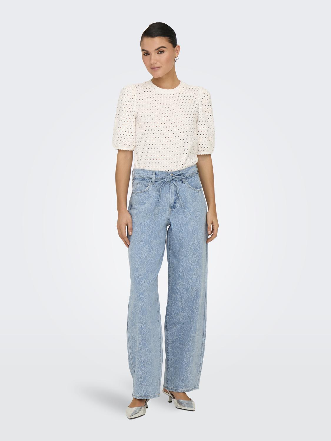 model_shot-front_full