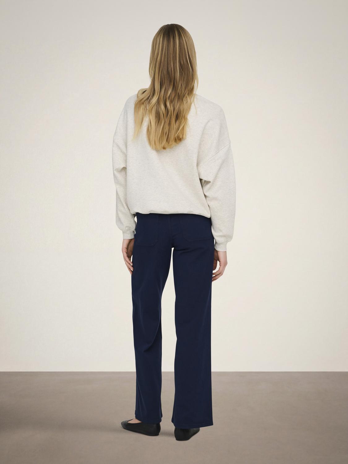 model_shot-back