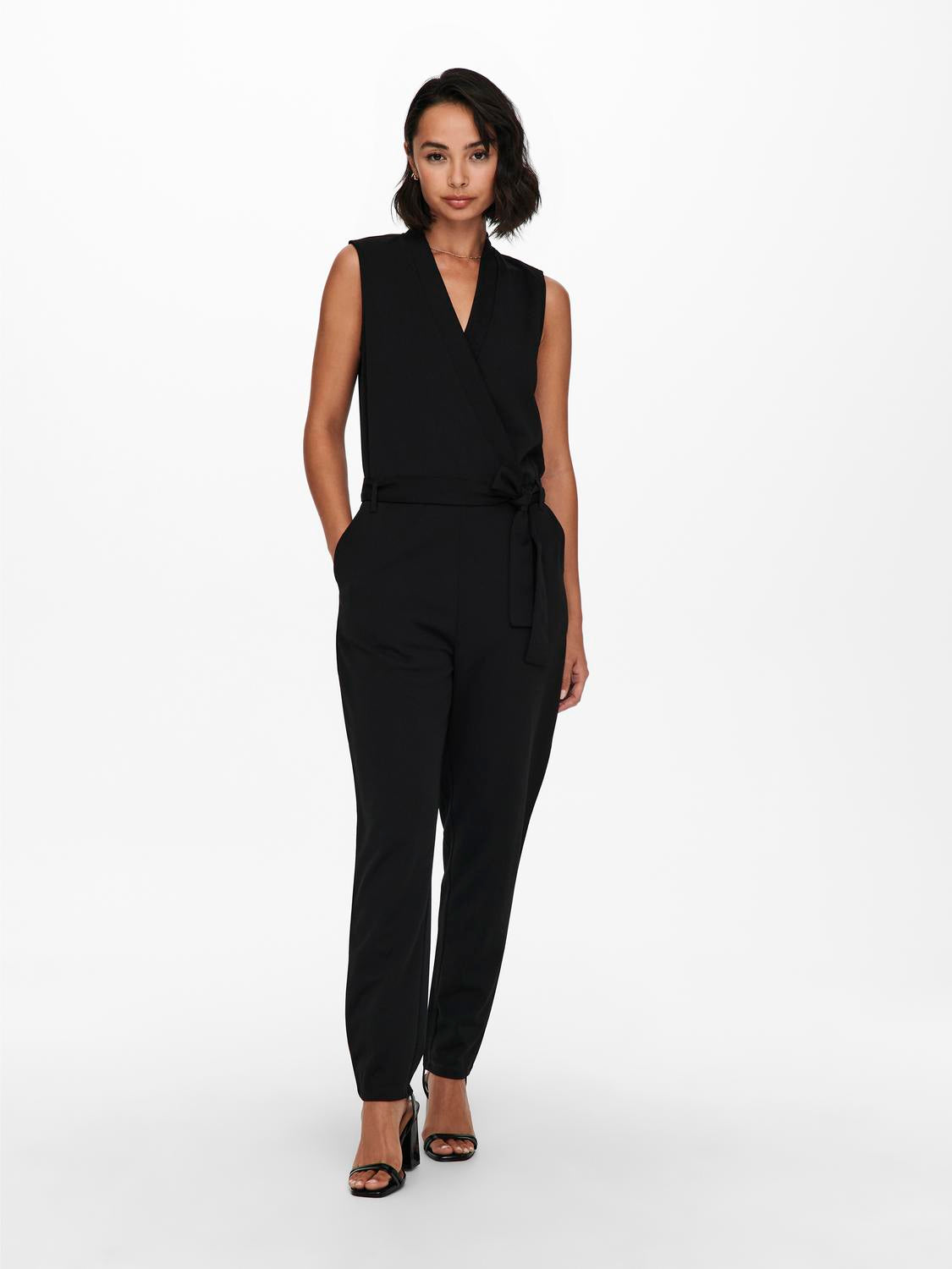 model_shot-front