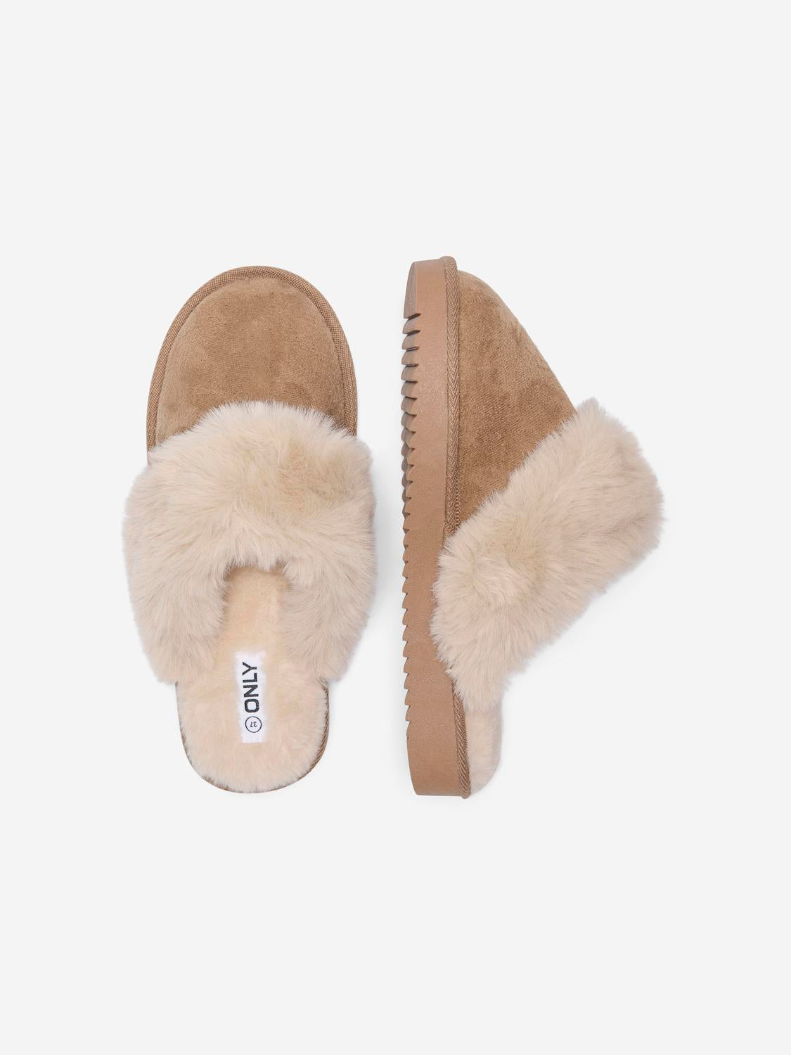 model_shot-front_full