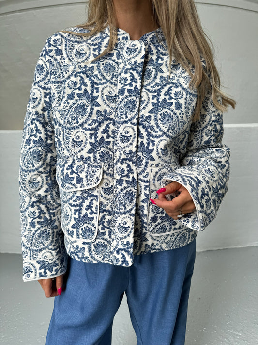 ONLHALLIE Quilted Jacket - Mønstret