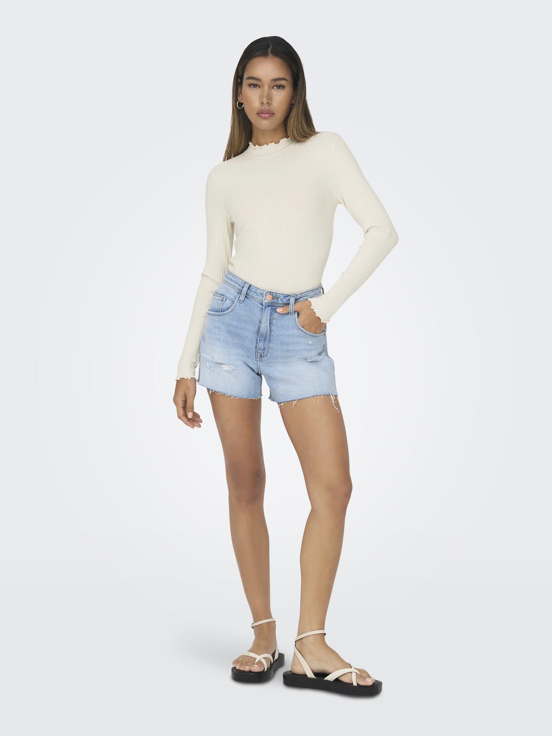 model_shot-front_full