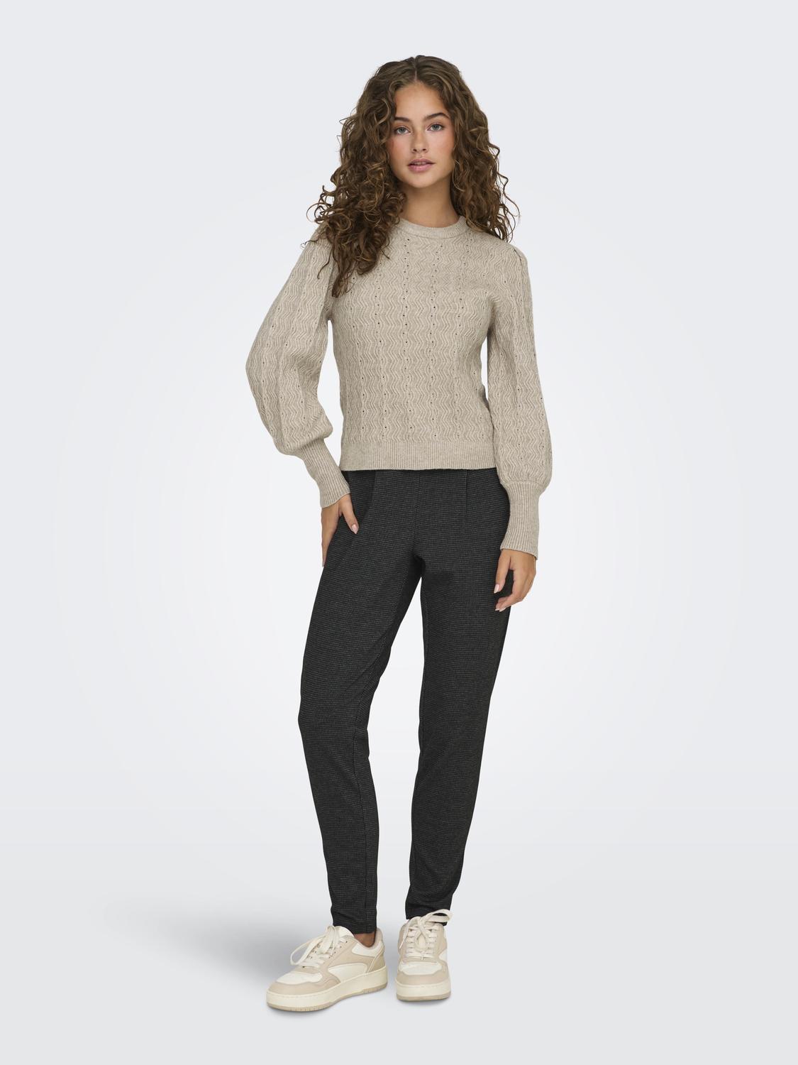 model_shot-front_full