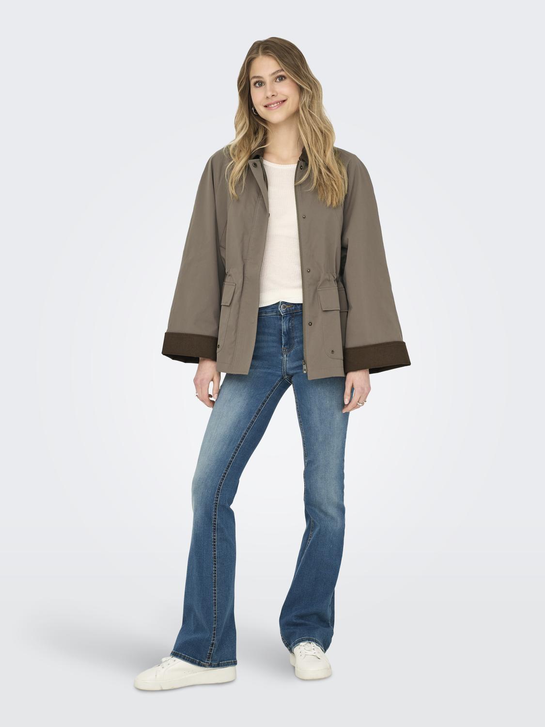 model_shot-front_full