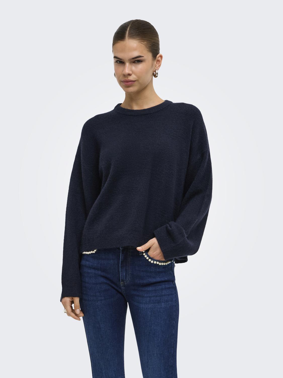 model_shot-front