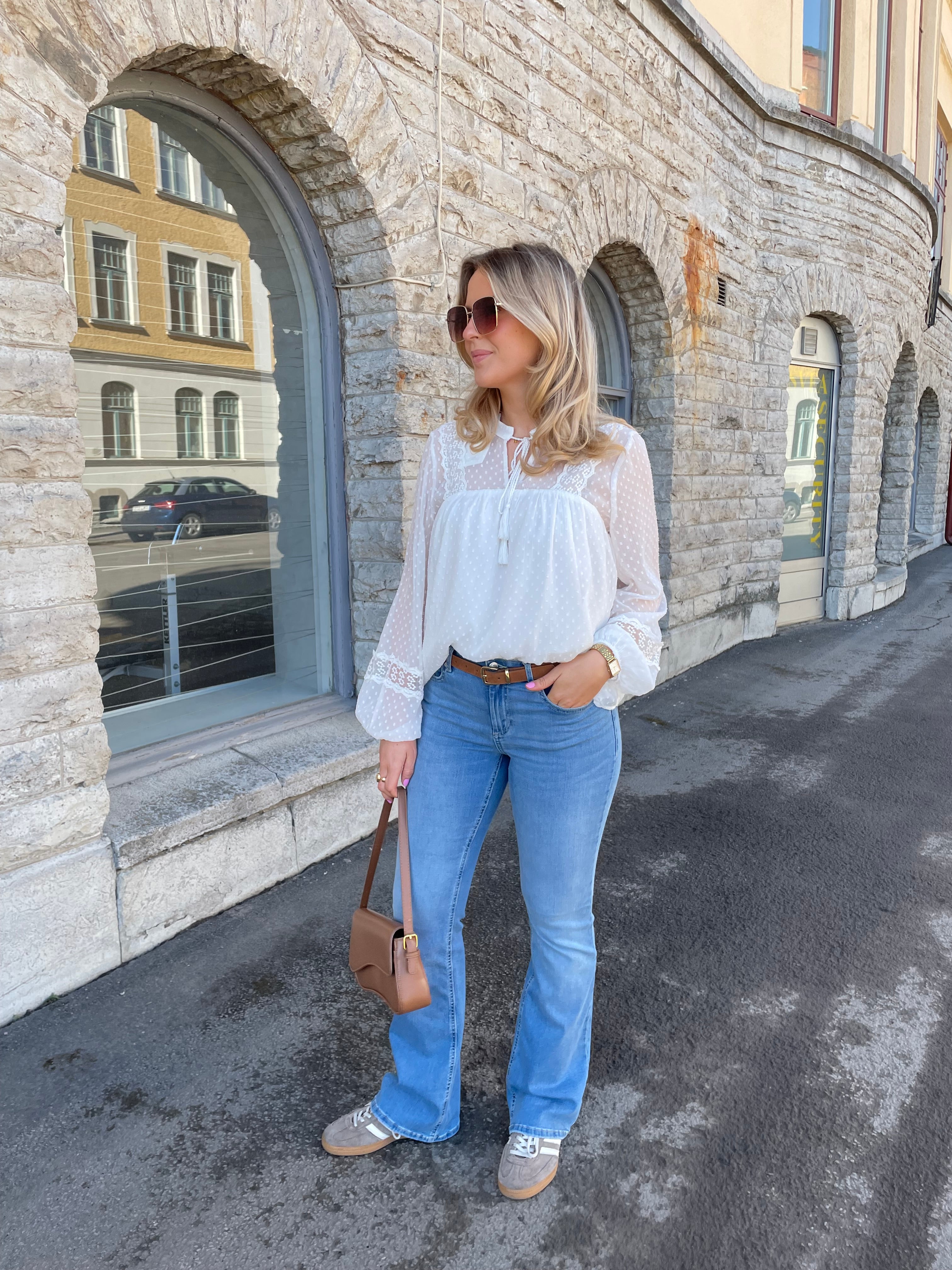 ONLBLUSH Back Pocket MW Flared Jeans - TAI222