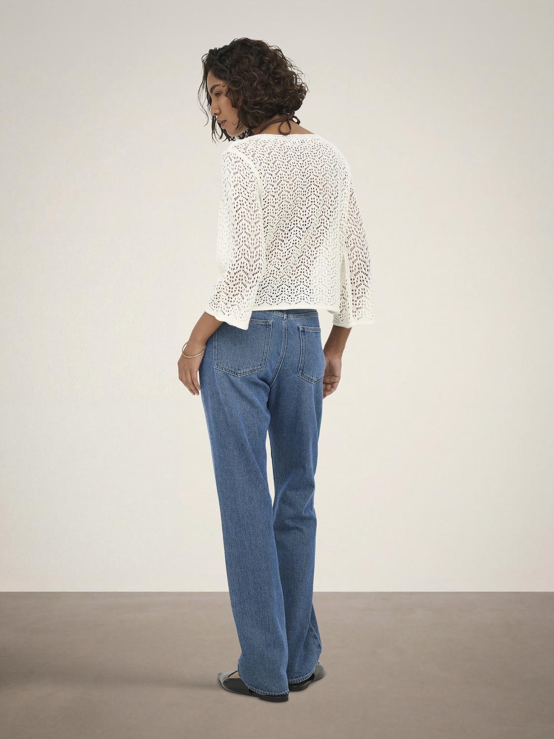 model_shot-back