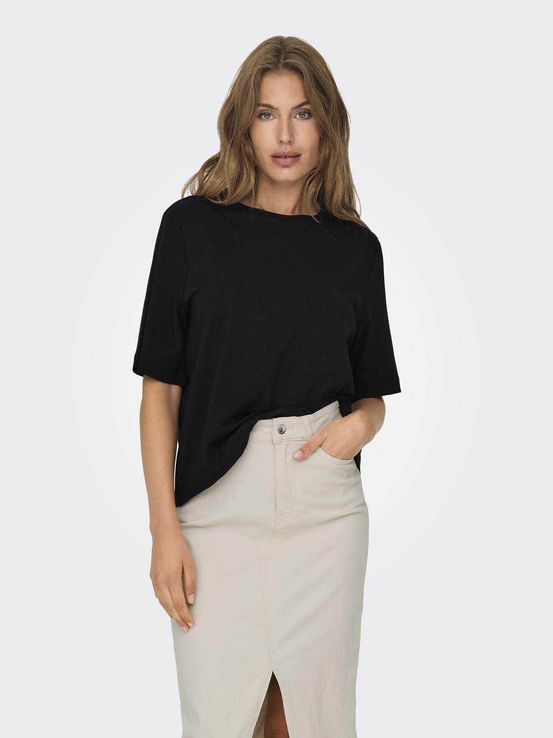 model_shot-front