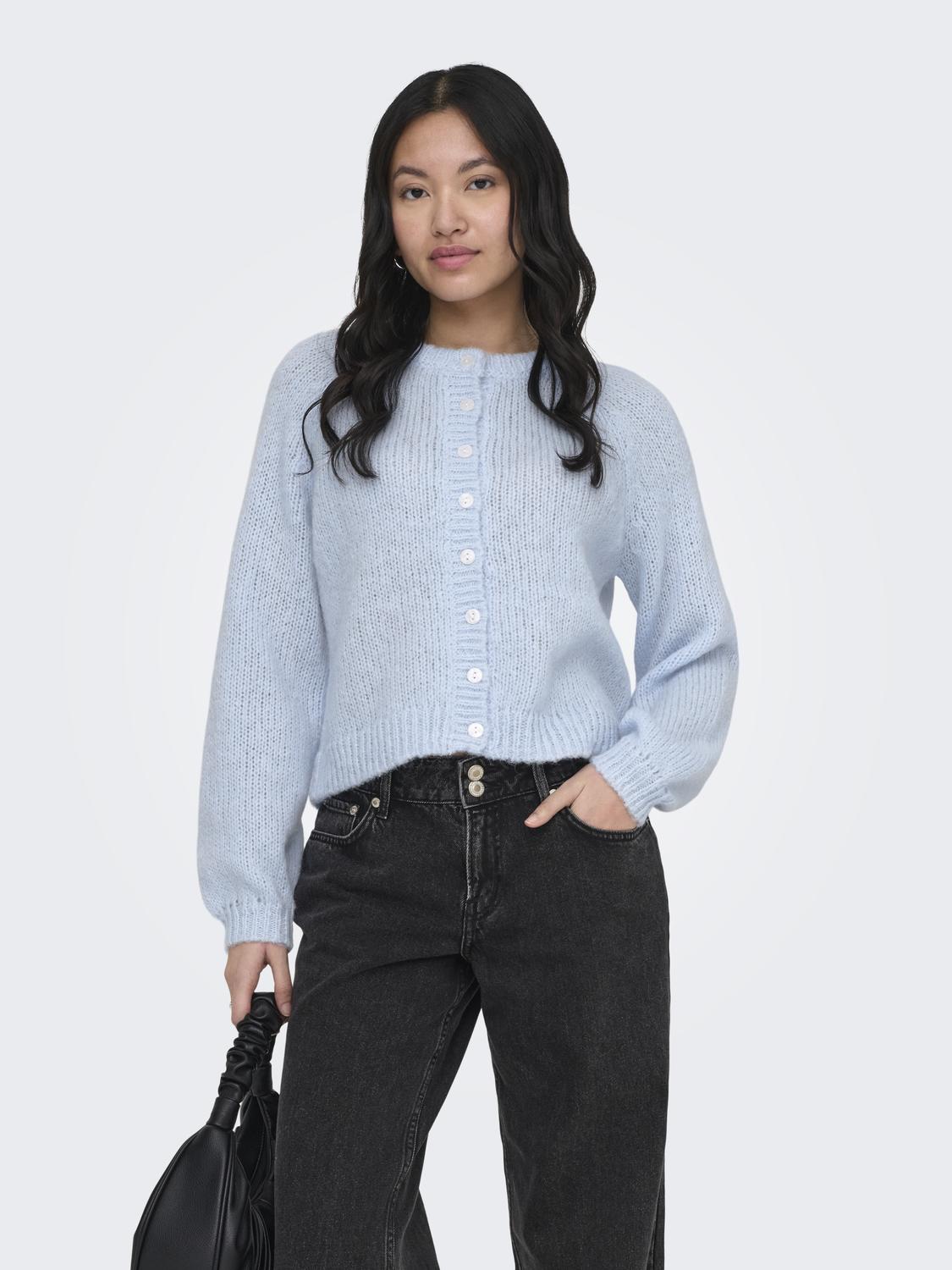 model_shot-front