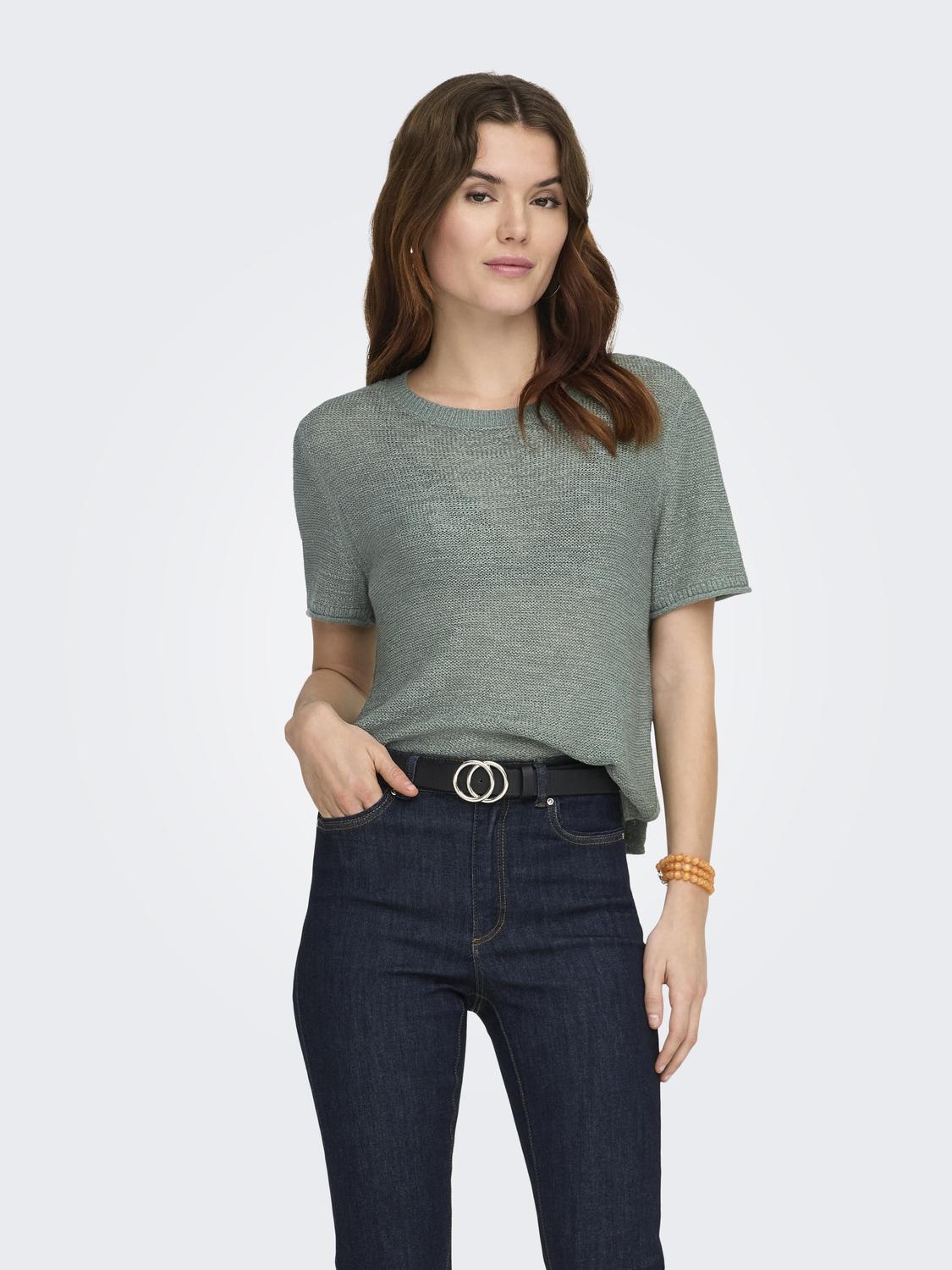 model_shot-front
