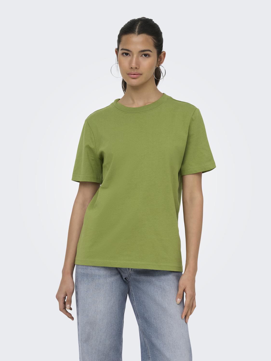 model_shot-front