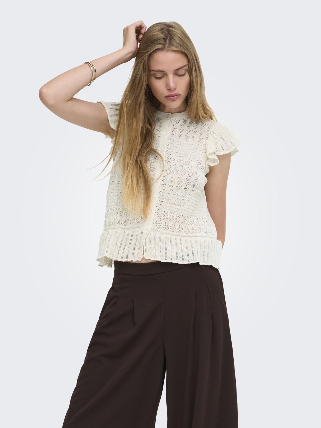 model_shot-front