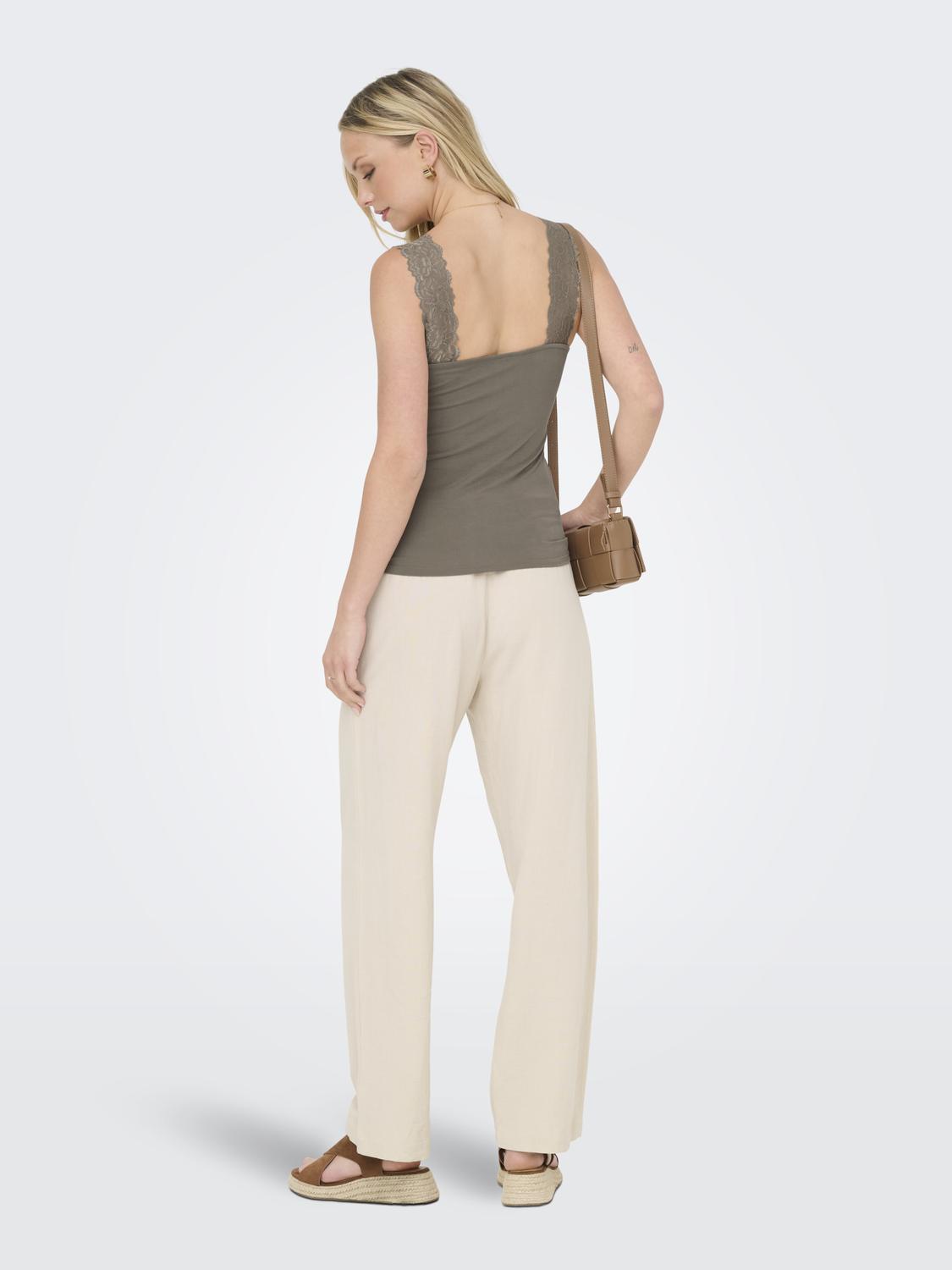 model_shot-back