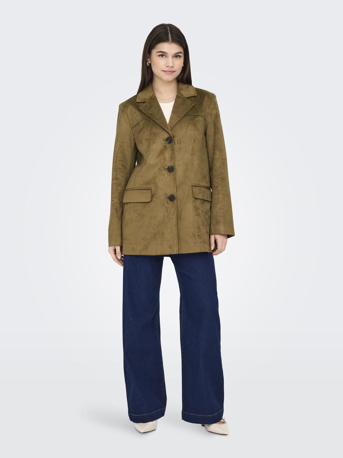 model_shot-front_full