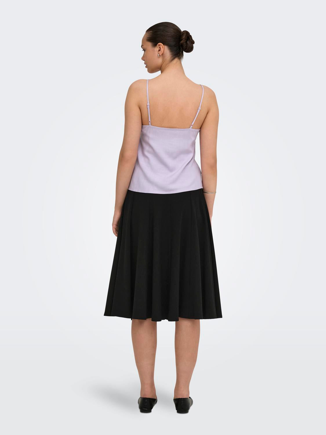 model_shot-back