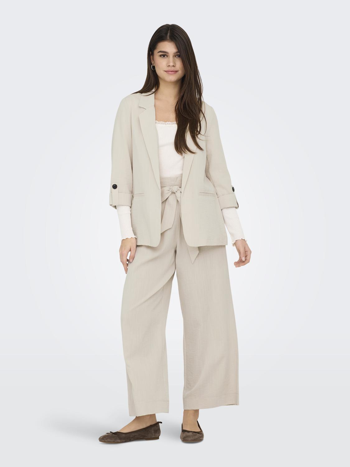 model_shot-front_full