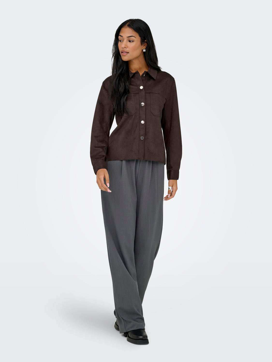 model_shot-front_full