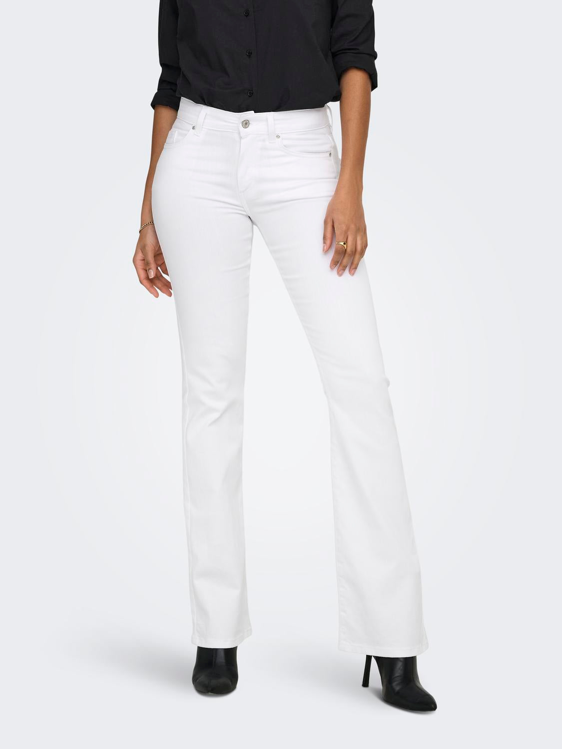 model_shot-front