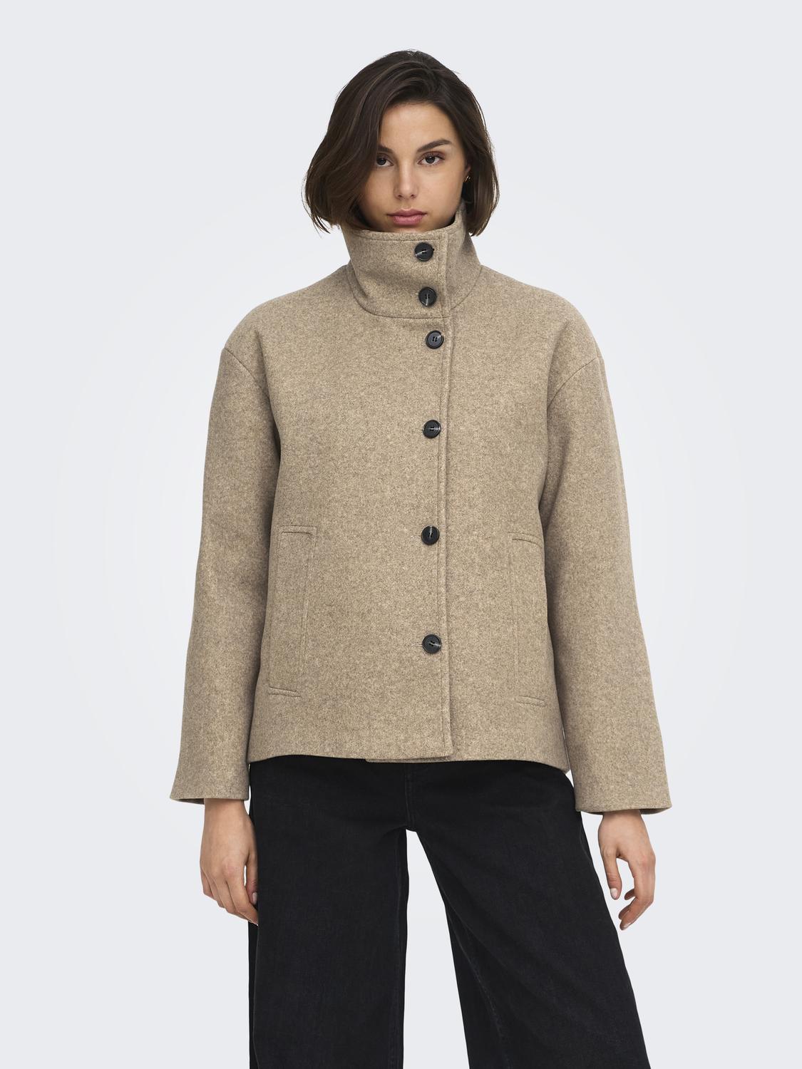 model_shot-front