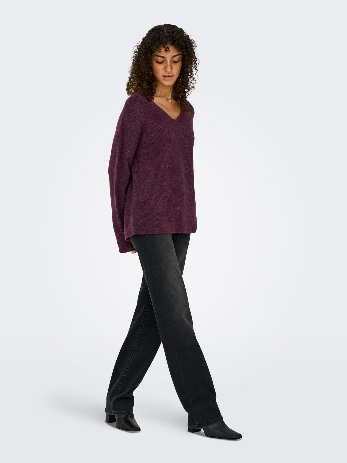 model_shot-front_full