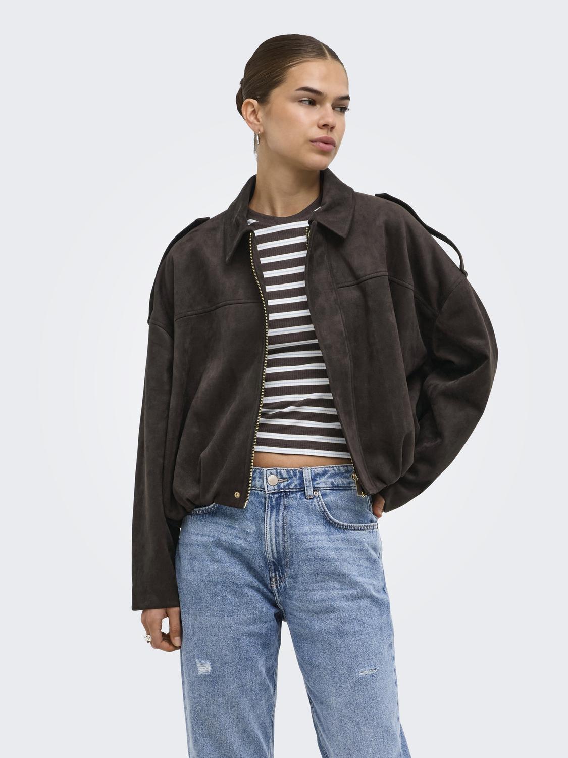 model_shot-front