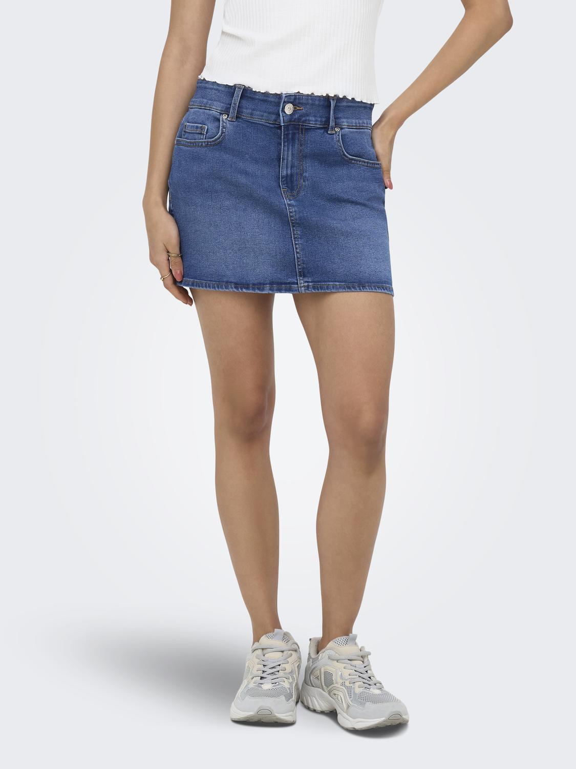 model_shot-front