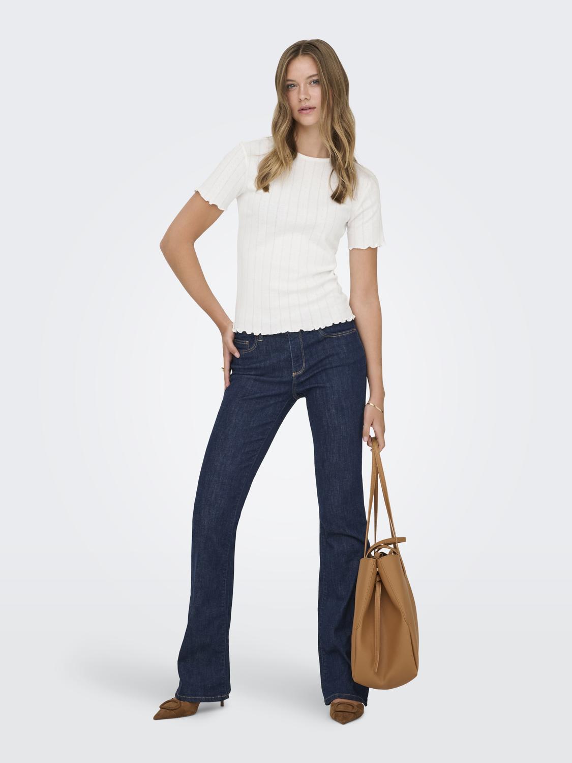 model_shot-front_full