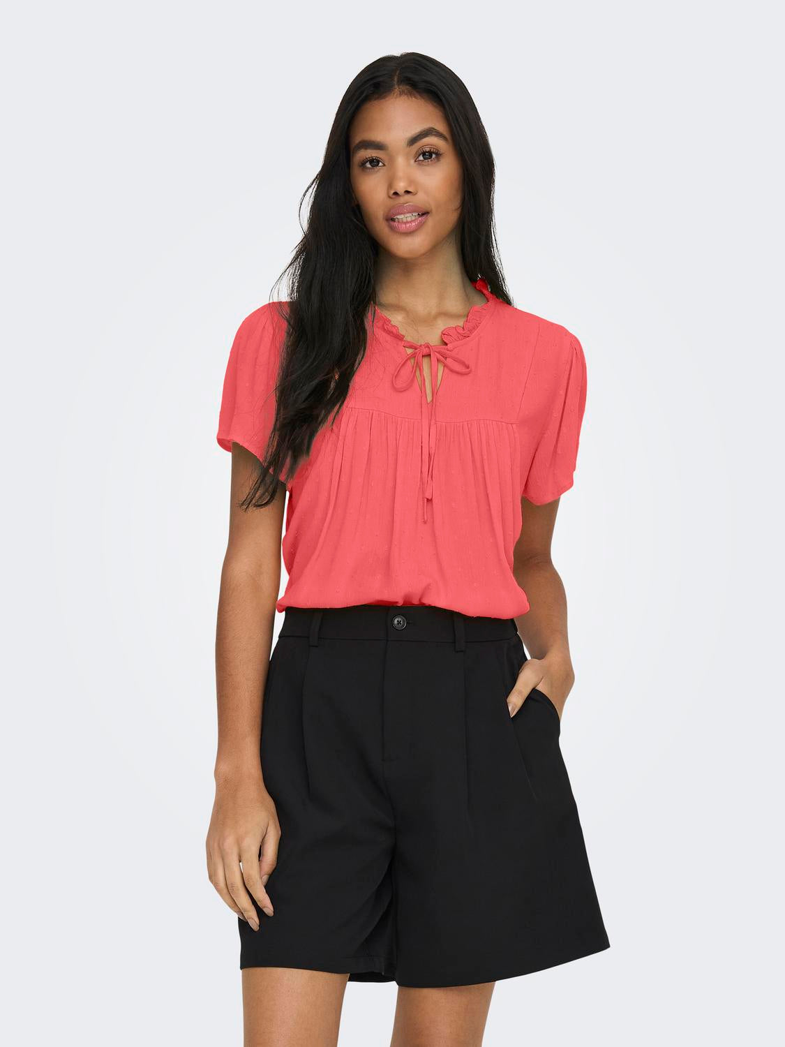 model_shot-front