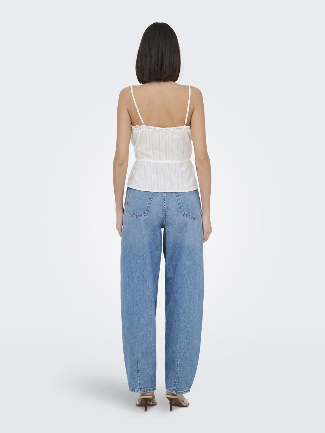 model_shot-back