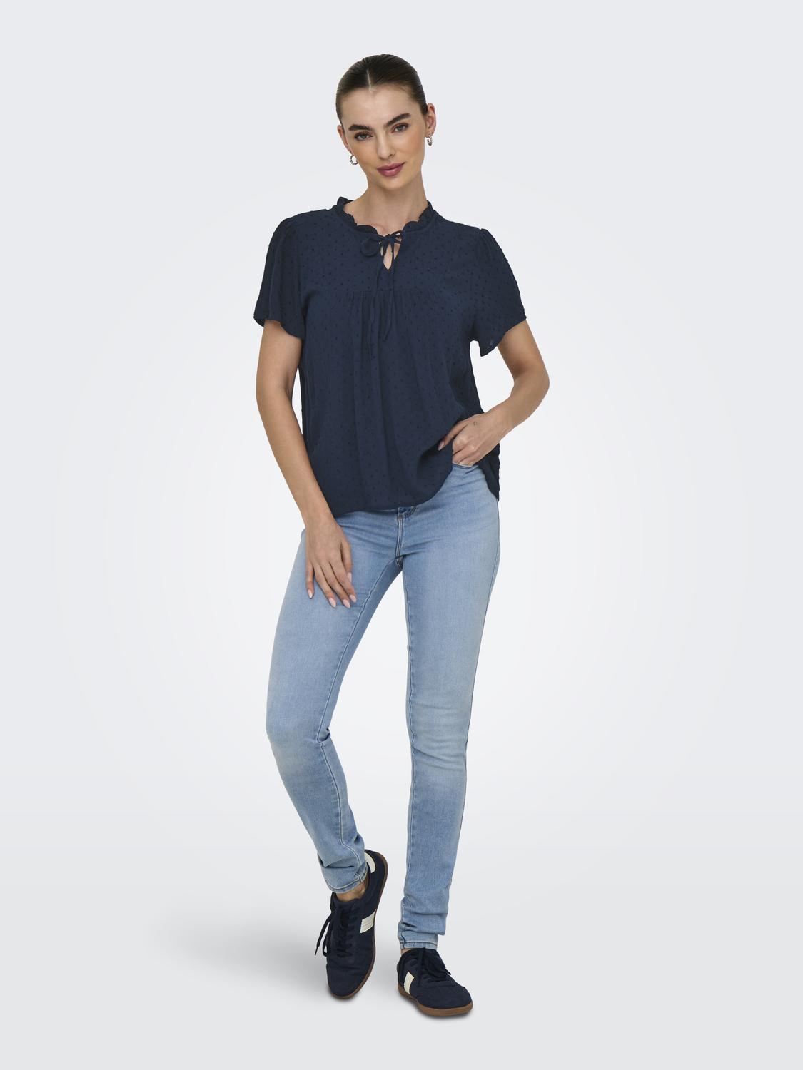 model_shot-front_full