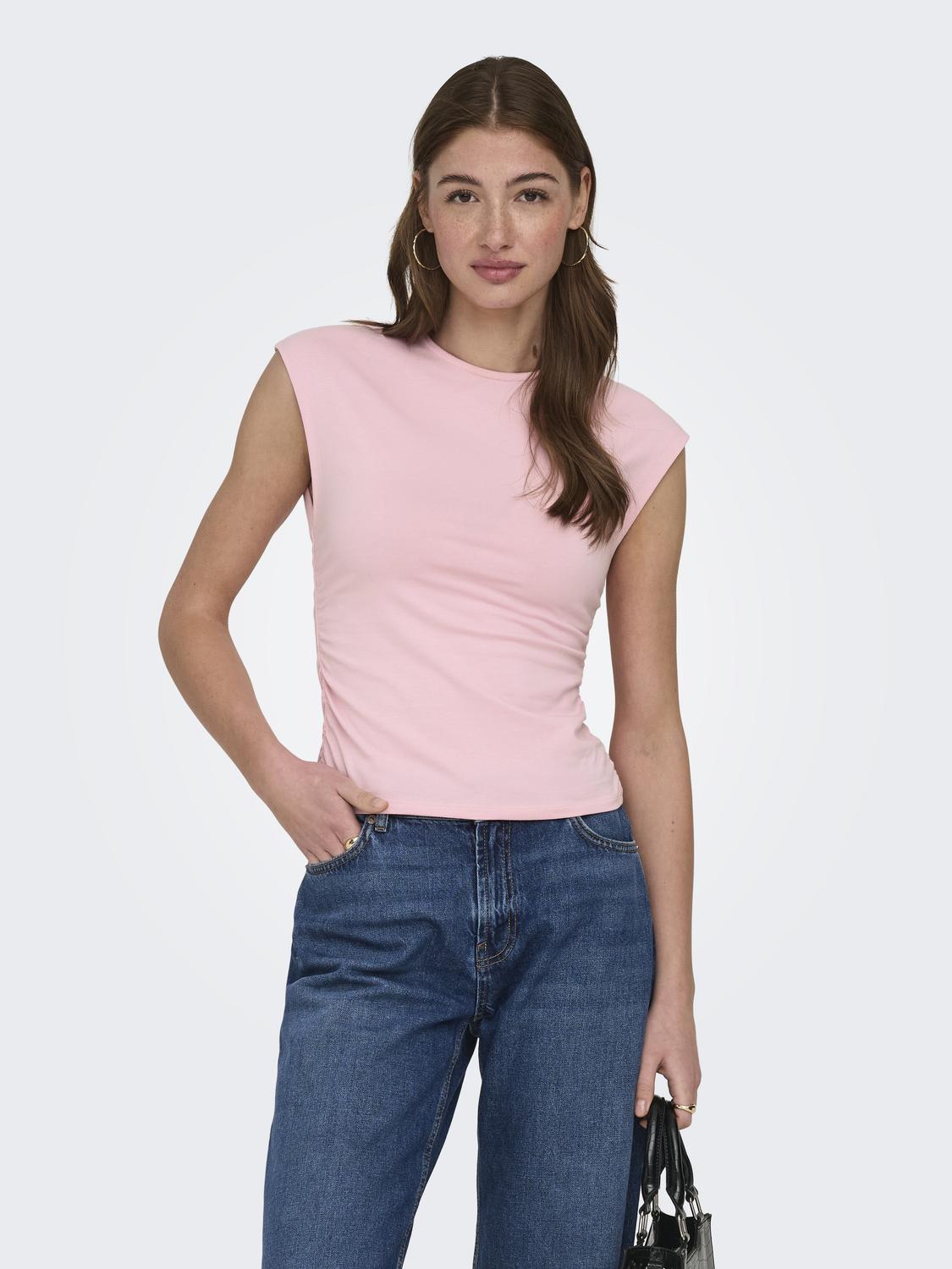 model_shot-front