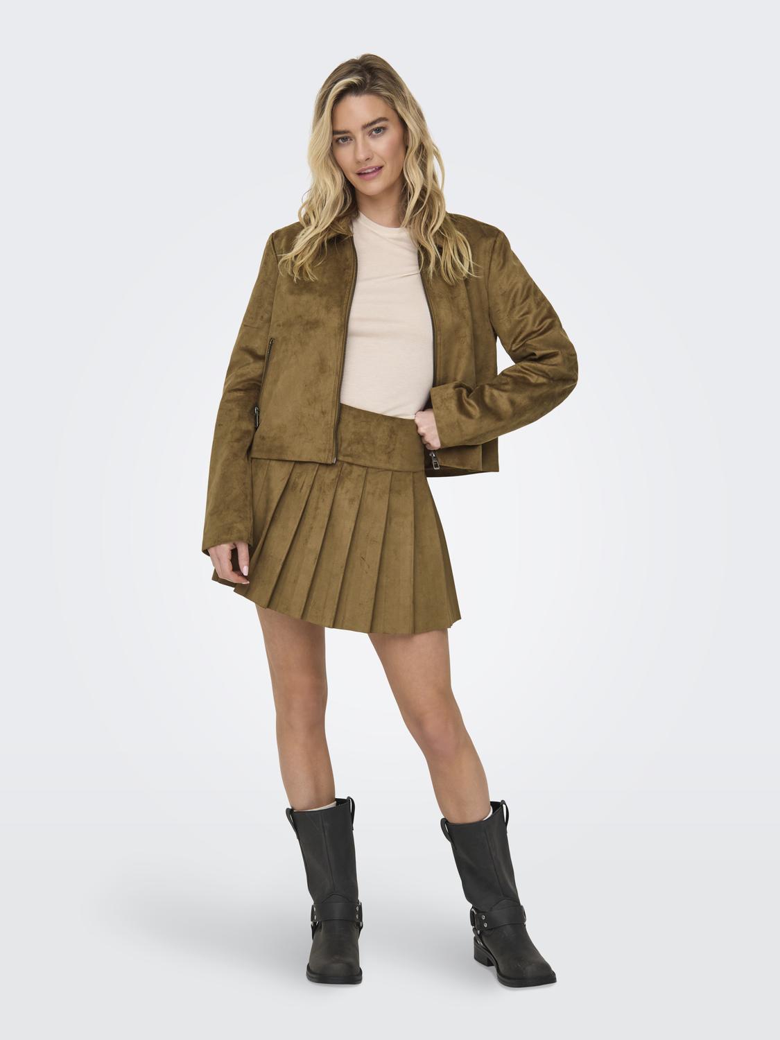 model_shot-front_full