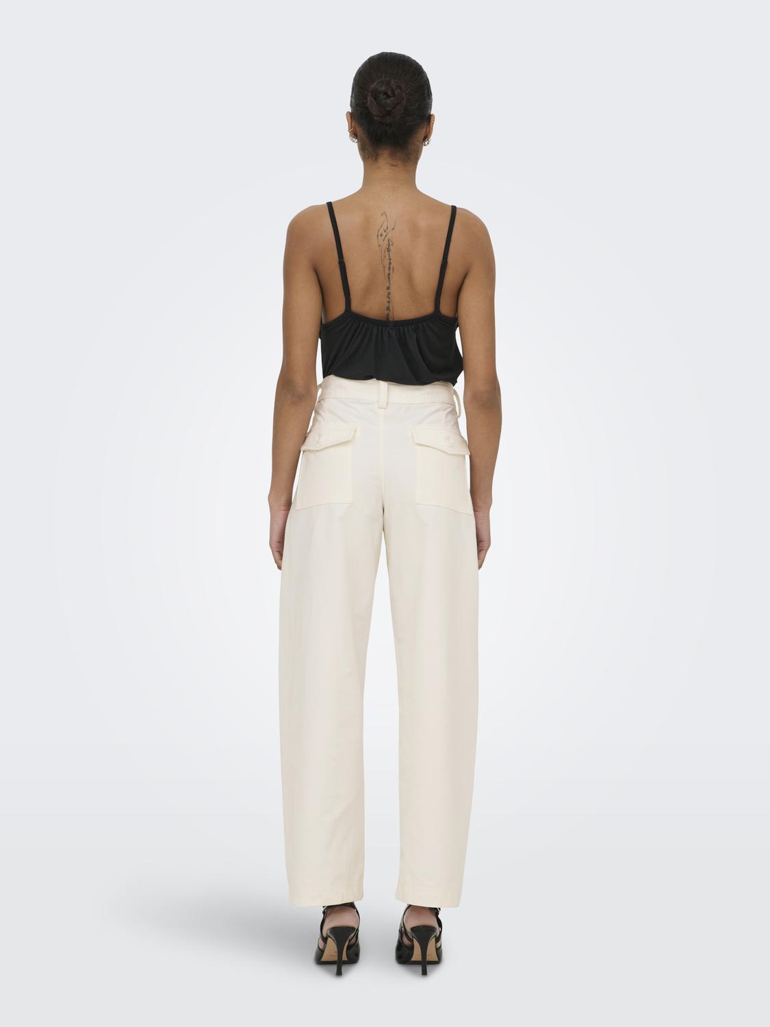 model_shot-back