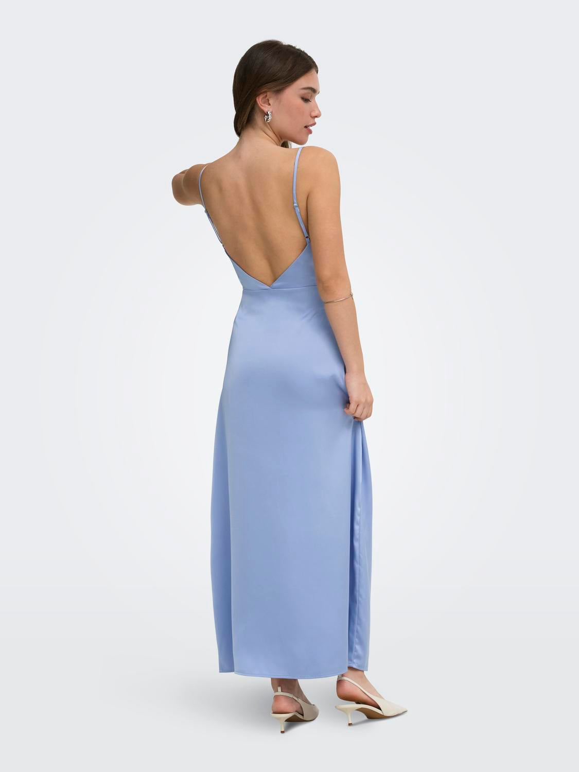 model_shot-back