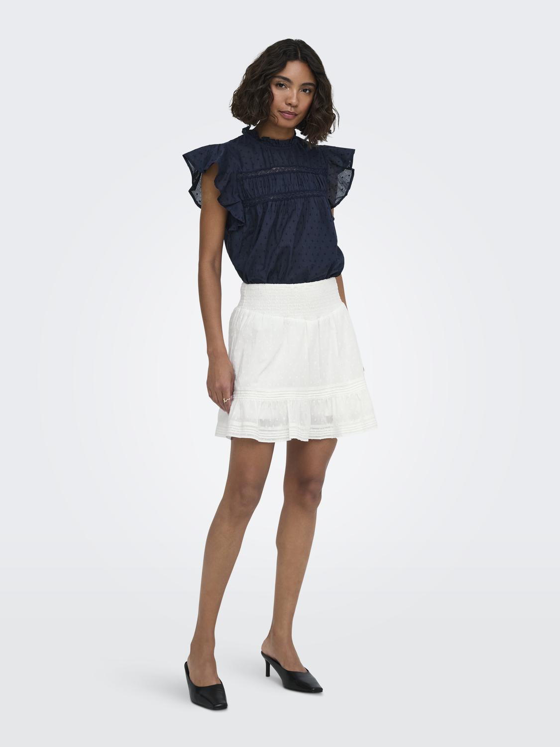model_shot-front_full