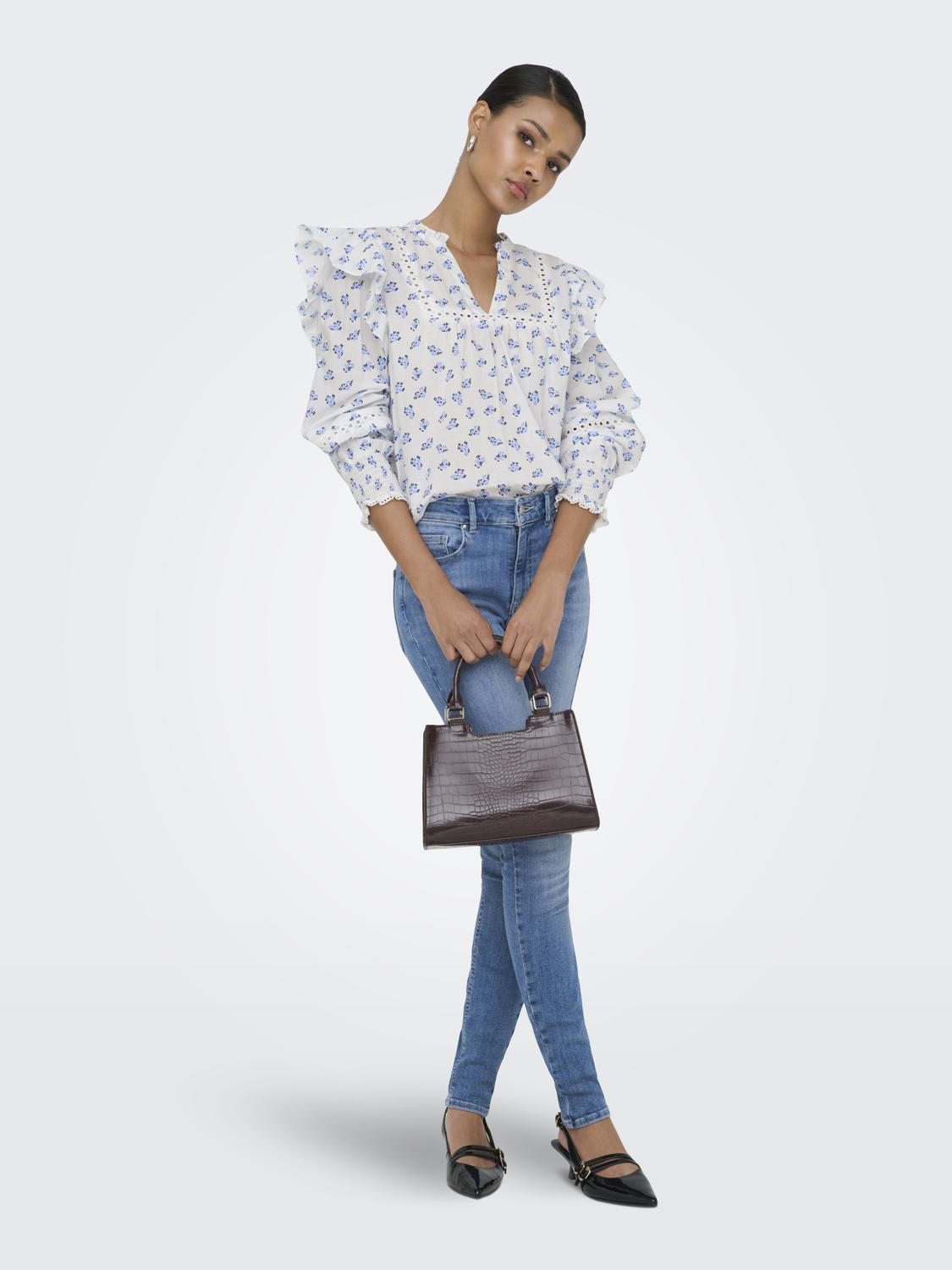 model_shot-front_full