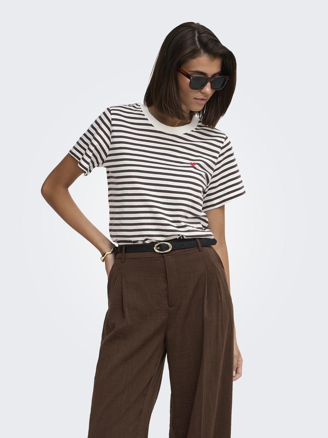 model_shot-front