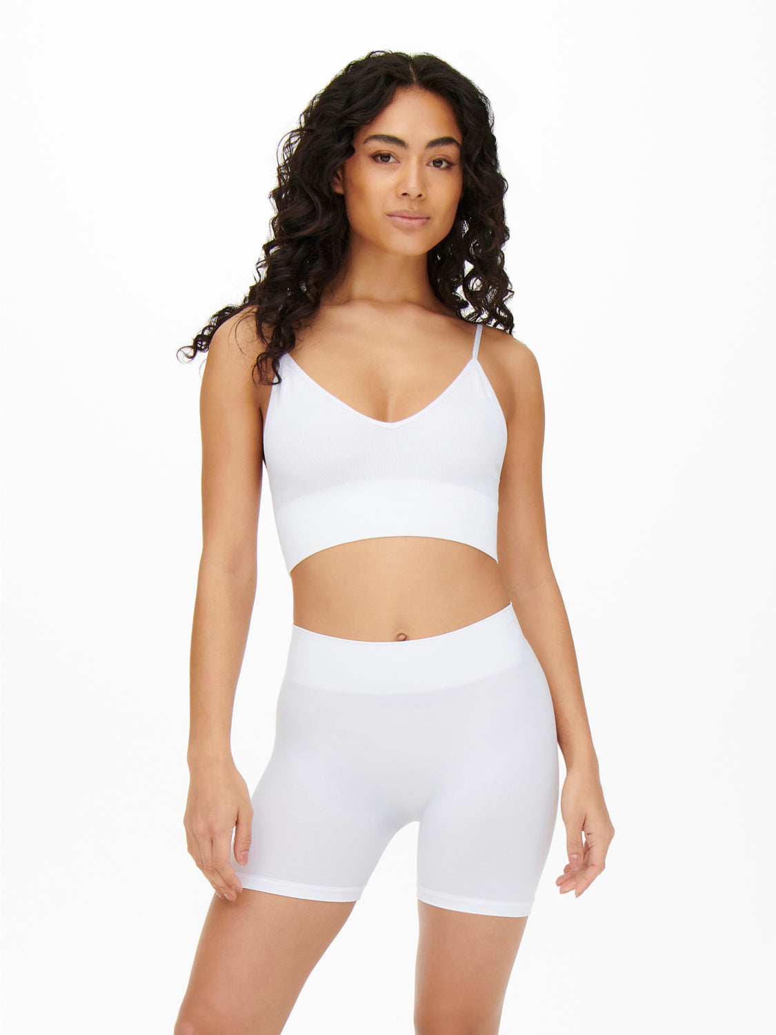 ONLVICKY Shorts - Hvit