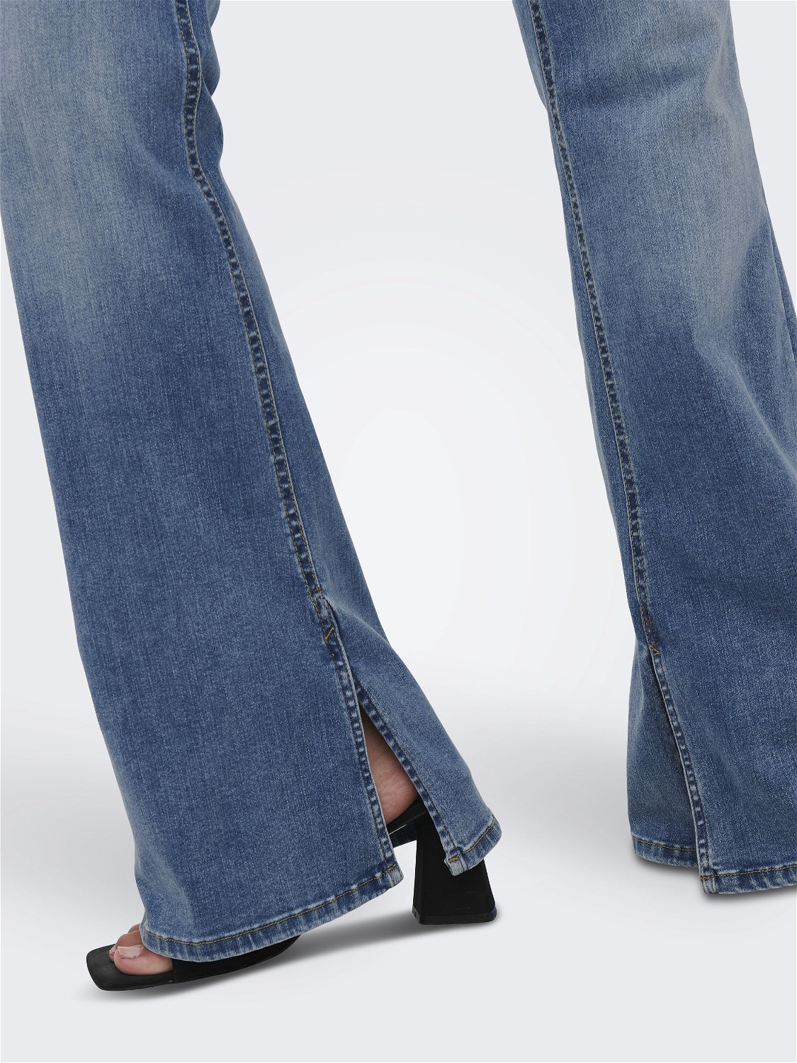 ONLCORAL LW Flared Slit Jeans - Blå